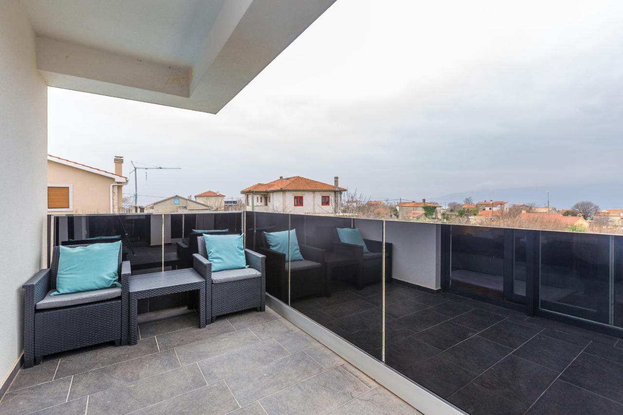 Villa Lio With Private Pool Linardici Екстер'єр фото