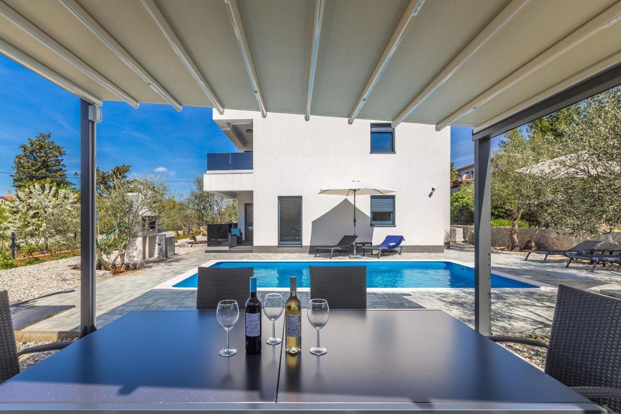 Villa Lio With Private Pool Linardici Екстер'єр фото