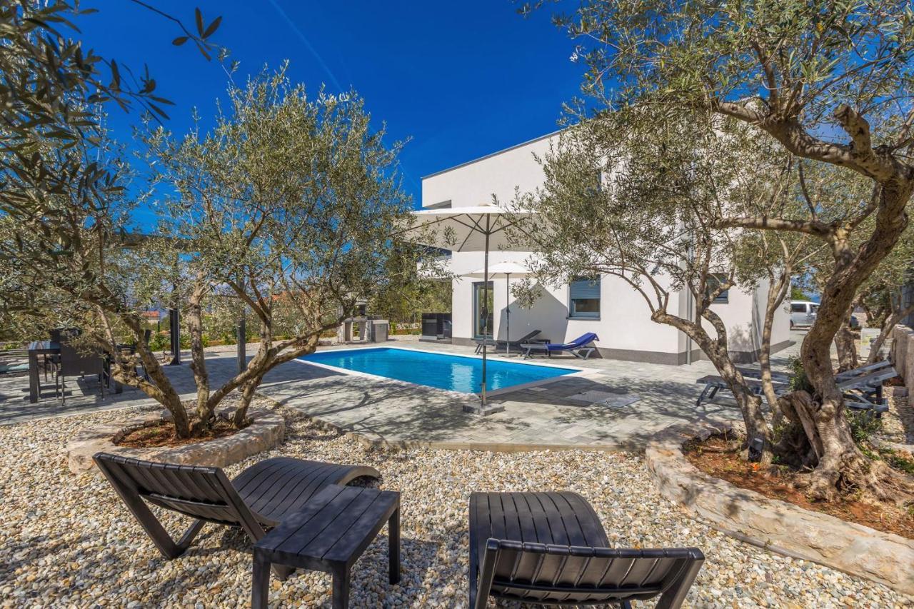 Villa Lio With Private Pool Linardici Екстер'єр фото